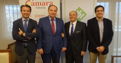 ASOCREVA y Cámara Valencia suscriben un convenio de colaboración para acciones de mejora de la competitividad empresarial ASOCREVA y Cámara Valencia suscriben un convenio de colaboración para acciones de mejora de la competitividad empresarial